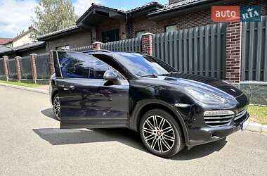 Позашляховик / Кросовер Porsche Cayenne 2012 в 