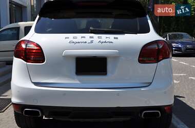 Внедорожник / Кроссовер Porsche Cayenne 2012 в 