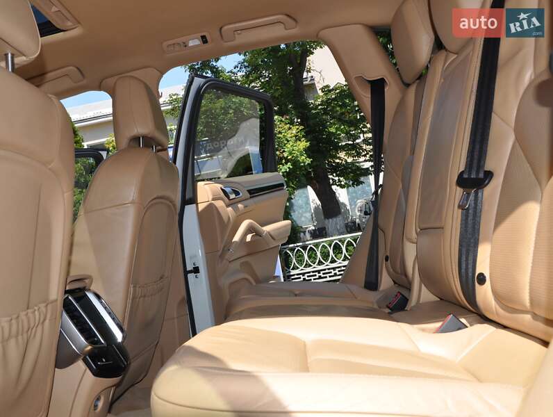 Внедорожник / Кроссовер Porsche Cayenne 2012 в Одессе фото 17 Внедорожник / Кроссовер Porsche Cayenne 2012 в Одессе