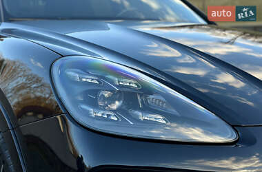 Внедорожник / Кроссовер Porsche Cayenne 2020 в 