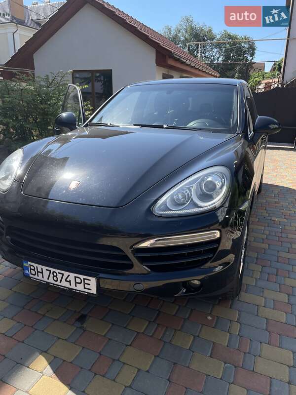 Внедорожник / Кроссовер Porsche Cayenne 2014 в Одессе