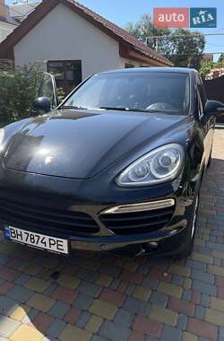 Позашляховик / Кросовер Porsche Cayenne 2014 в 