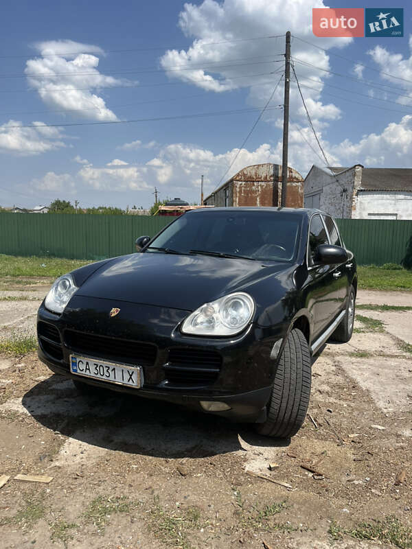Позашляховик / Кросовер Porsche Cayenne 2005 в 