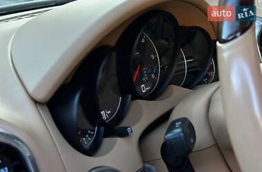 Позашляховик / Кросовер Porsche Cayenne 2013 в 
