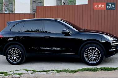 Позашляховик / Кросовер Porsche Cayenne 2011 в 