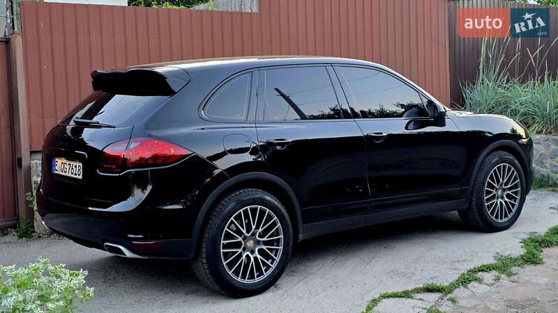 Внедорожник / Кроссовер Porsche Cayenne 2011 в Полтаве