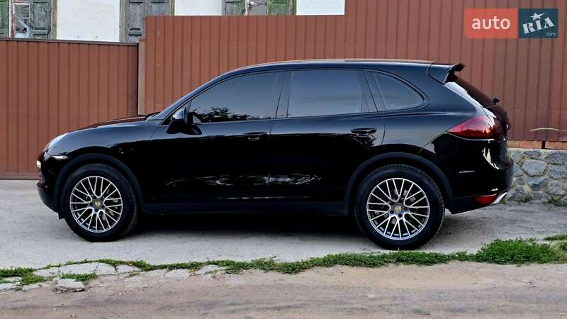 Внедорожник / Кроссовер Porsche Cayenne 2011 в Полтаве