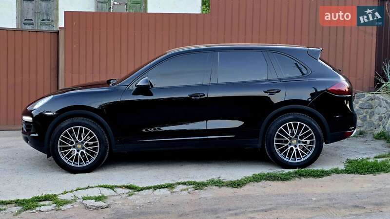 Внедорожник / Кроссовер Porsche Cayenne 2011 в Полтаве