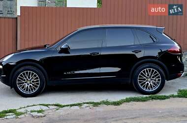 Позашляховик / Кросовер Porsche Cayenne 2011 в 