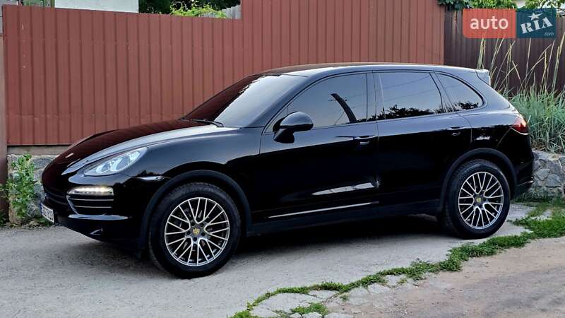 Внедорожник / Кроссовер Porsche Cayenne 2011 в Полтаве