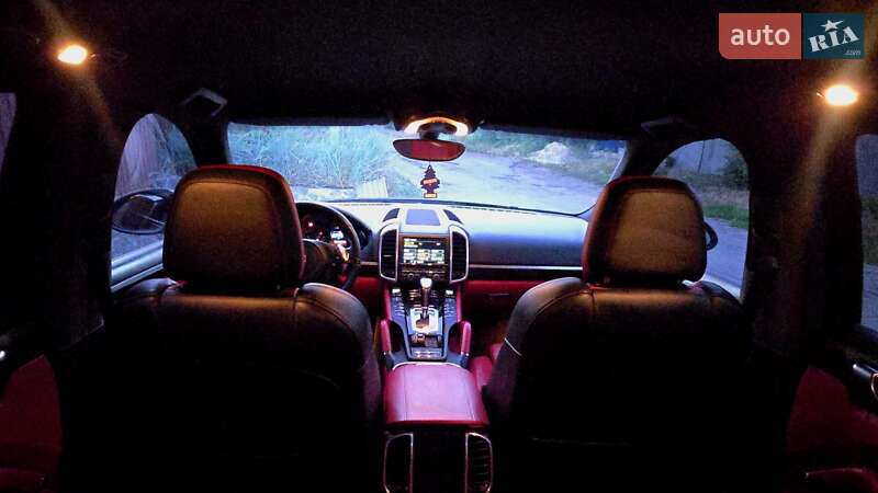 Внедорожник / Кроссовер Porsche Cayenne 2011 в Полтаве
