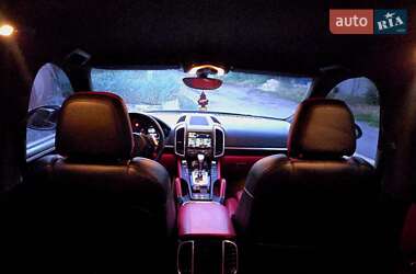 Позашляховик / Кросовер Porsche Cayenne 2011 в 