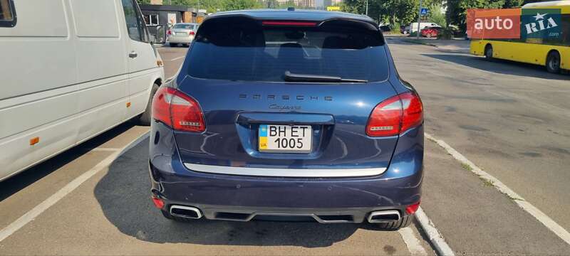 Внедорожник / Кроссовер Porsche Cayenne 2011 в Киеве