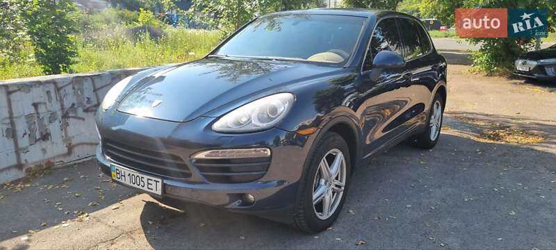 Внедорожник / Кроссовер Porsche Cayenne 2011 в Киеве