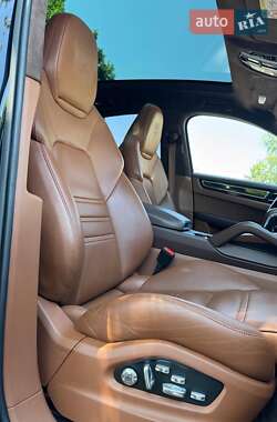 Внедорожник / Кроссовер Porsche Cayenne 2021 в 