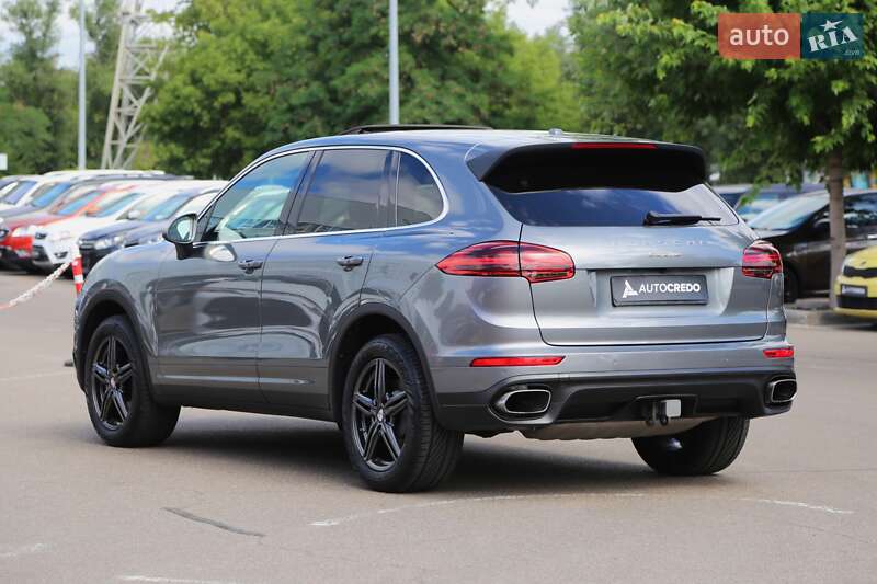 Внедорожник / Кроссовер Porsche Cayenne 2017 в Киеве