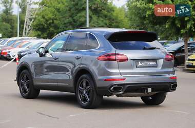 Позашляховик / Кросовер Porsche Cayenne 2017 в 