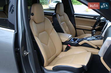Позашляховик / Кросовер Porsche Cayenne 2017 в 