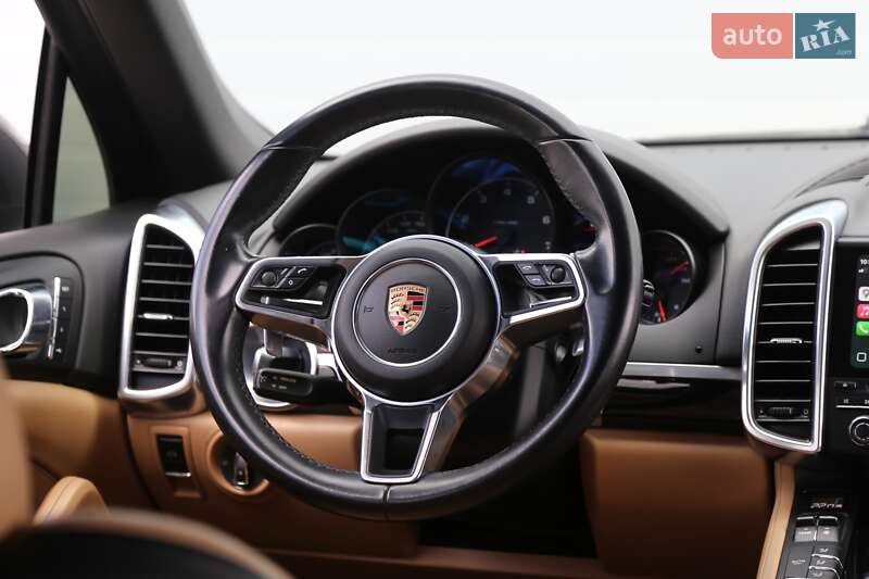 Внедорожник / Кроссовер Porsche Cayenne 2017 в Киеве