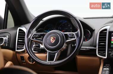 Позашляховик / Кросовер Porsche Cayenne 2017 в 