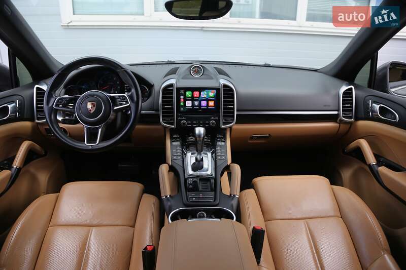 Внедорожник / Кроссовер Porsche Cayenne 2017 в Киеве