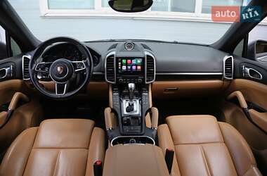Позашляховик / Кросовер Porsche Cayenne 2017 в 