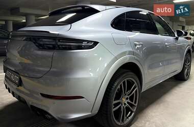 Внедорожник / Кроссовер Porsche Cayenne 2021 в 