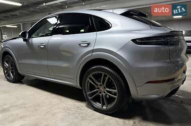 Внедорожник / Кроссовер Porsche Cayenne 2021 в 