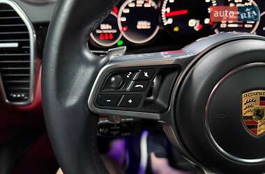 Внедорожник / Кроссовер Porsche Cayenne 2021 в 