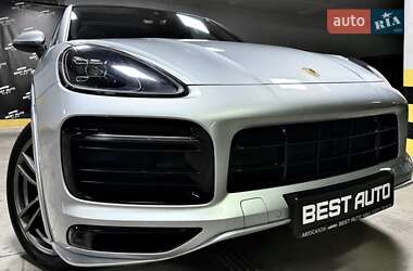 Внедорожник / Кроссовер Porsche Cayenne 2021 в 