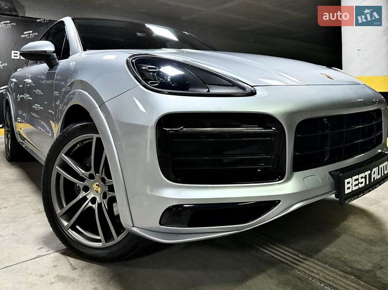 Porsche Cayenne 2021