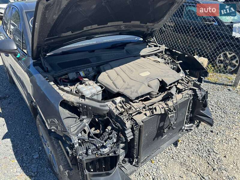 Позашляховик / Кросовер Porsche Cayenne 2019 в Львові