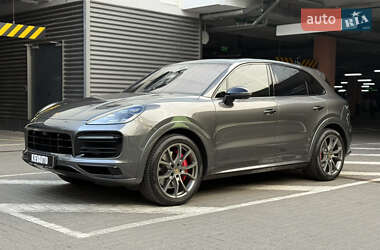Внедорожник / Кроссовер Porsche Cayenne 2022 в Киеве