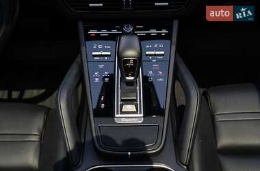 Внедорожник / Кроссовер Porsche Cayenne 2019 в 
