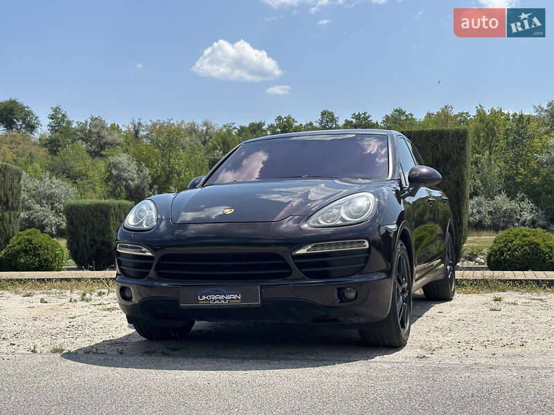 Внедорожник / Кроссовер Porsche Cayenne 2011 в 