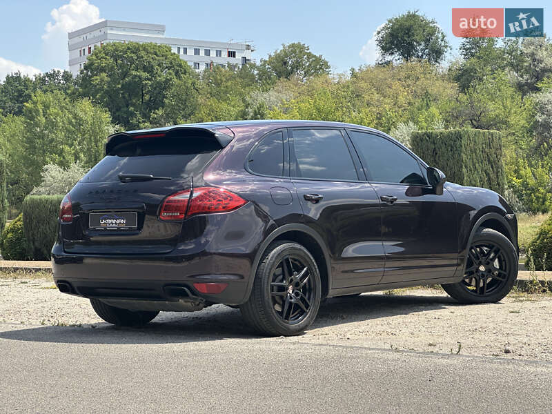 Внедорожник / Кроссовер Porsche Cayenne 2011 в Днепре