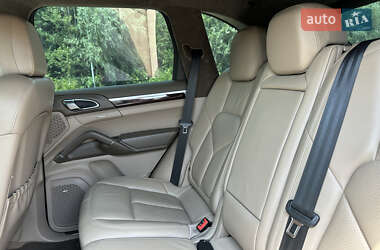 Внедорожник / Кроссовер Porsche Cayenne 2011 в 