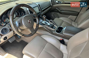 Внедорожник / Кроссовер Porsche Cayenne 2011 в 