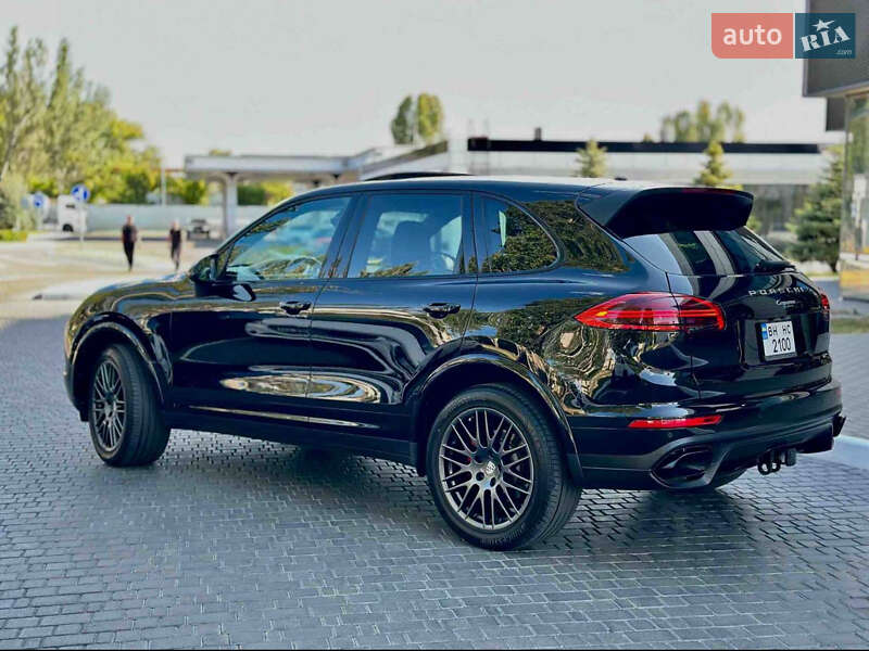 Позашляховик / Кросовер Porsche Cayenne 2016 в Одесі