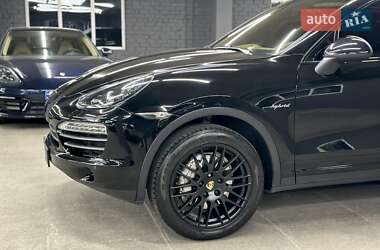 Внедорожник / Кроссовер Porsche Cayenne 2014 в 
