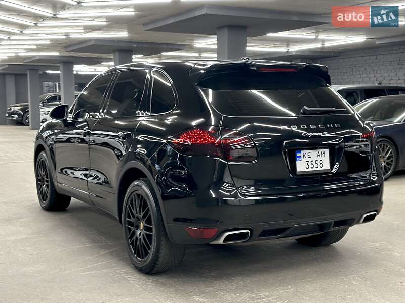 Позашляховик / Кросовер Porsche Cayenne 2014 в Харкові