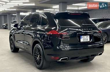 Внедорожник / Кроссовер Porsche Cayenne 2014 в 