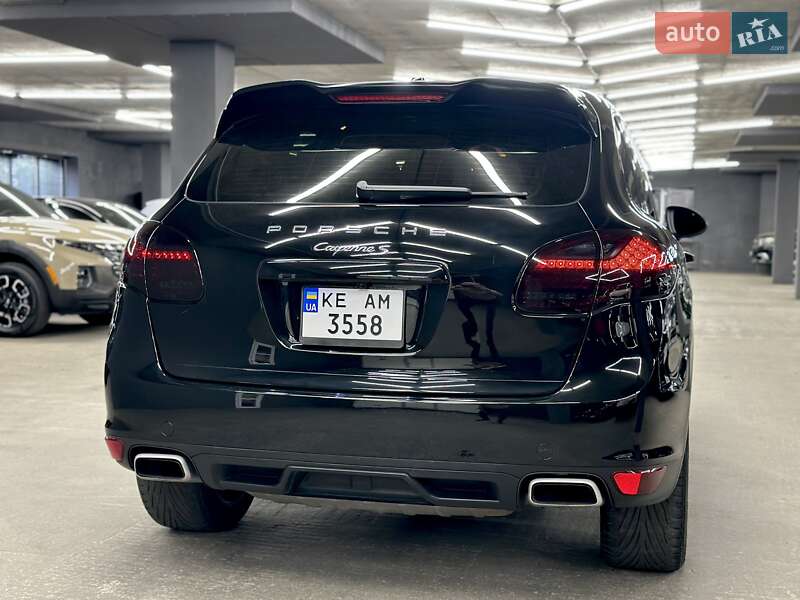 Позашляховик / Кросовер Porsche Cayenne 2014 в Харкові