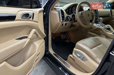Внедорожник / Кроссовер Porsche Cayenne 2014 в 
