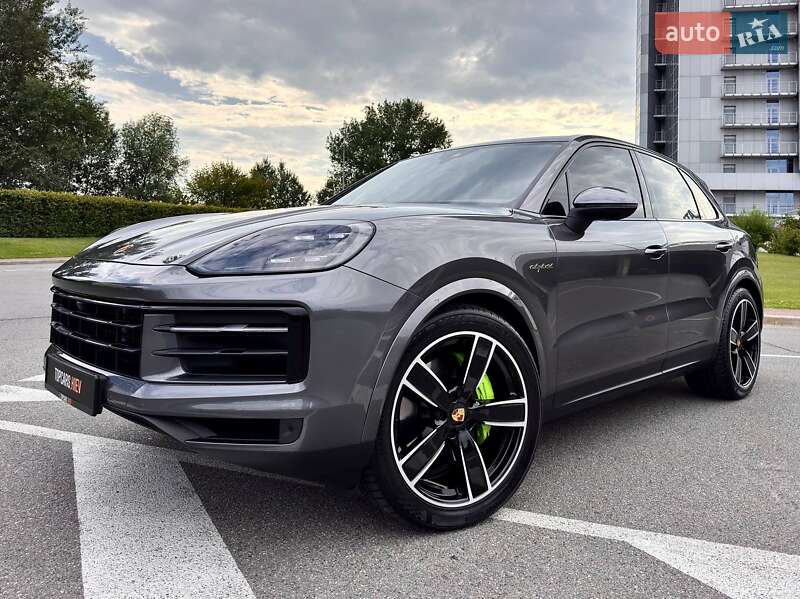 Внедорожник / Кроссовер Porsche Cayenne 2024 в Киеве