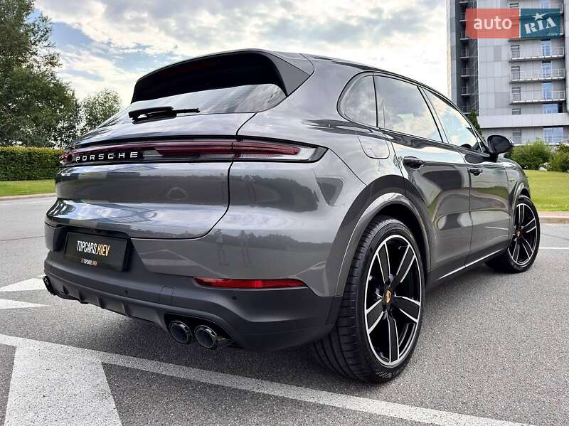 Внедорожник / Кроссовер Porsche Cayenne 2024 в Киеве