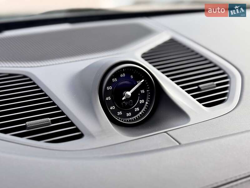 Внедорожник / Кроссовер Porsche Cayenne 2024 в Киеве