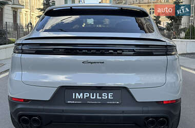 Внедорожник / Кроссовер Porsche Cayenne 2024 в 