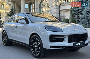 Внедорожник / Кроссовер Porsche Cayenne 2024 в 