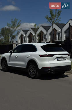 Внедорожник / Кроссовер Porsche Cayenne 2020 в 